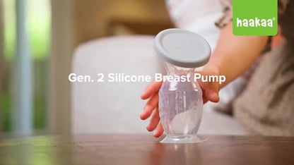 haakaa Manual Breast Pump and Silicone - Detail view